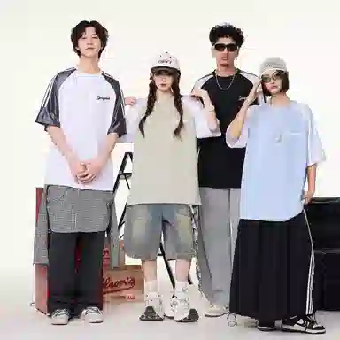 SPONGEBOB SQUAREPANTS T