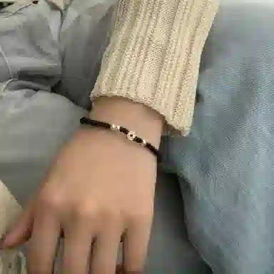 S925
