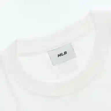 MLB T