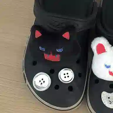 IOTS Crocs Mule