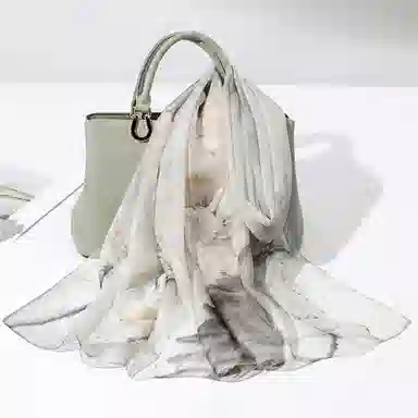 上海故事 春满山雪纺长巾出游外搭国风印花气质仙仙 桑蚕丝 丝巾 女款