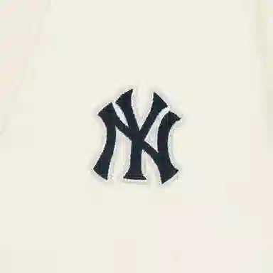 MLB Yankees V-Neck Knit Cream