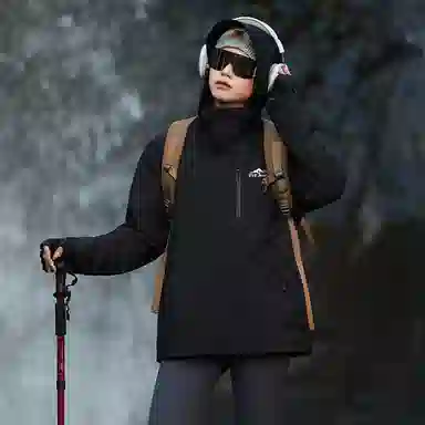 依文  美式复古潮牌山系户外纯色雪山山脉字母印花登山徒步连帽三合一休闲宽松  防水防风透气保暖冲锋衣 男女同款
