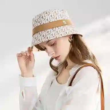 ELLE