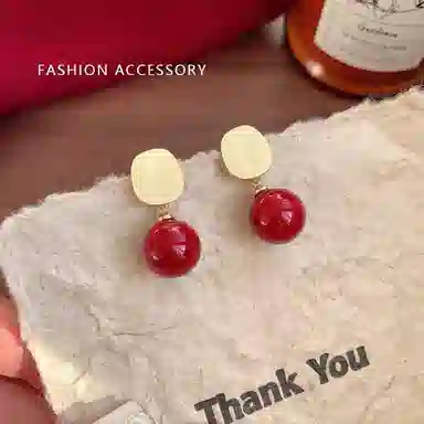 彤彤兔 安可拉红色复古 合金 耳环 女款