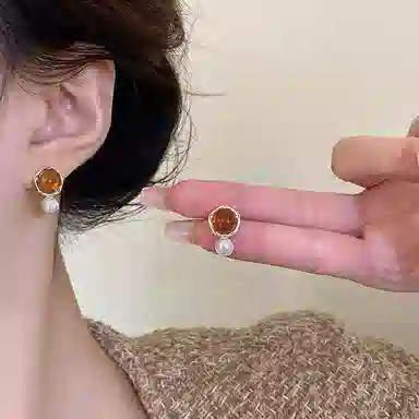 彤彤兔 美拉德风高级感复古 合金 耳钉 女款