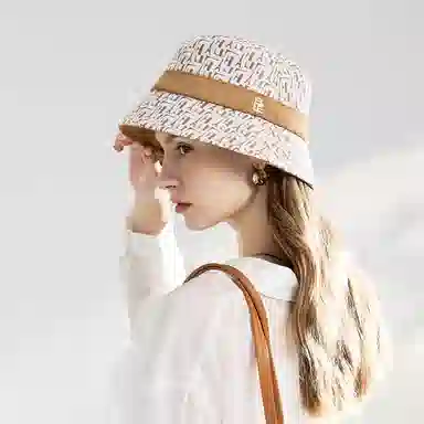 ELLE