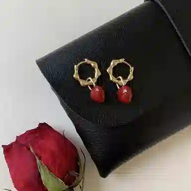 彤彤兔 小众设计复古爱心 合金 耳环 女款