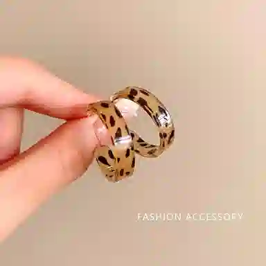 彤彤兔 个性气质豹纹 树脂 耳环 女款