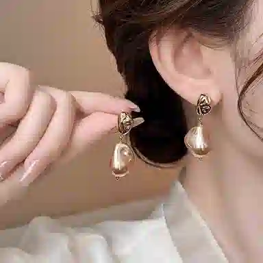 彤彤兔 港风金属异形巴洛克 合金 耳环 女款