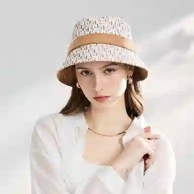ELLE