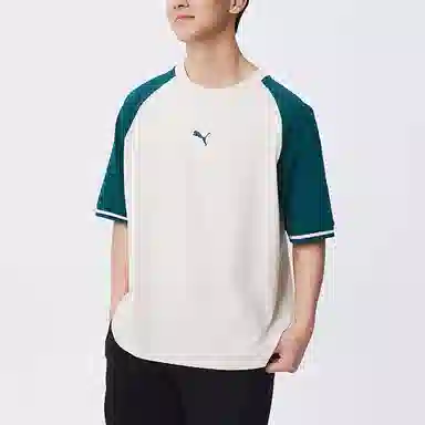 PUMA WARDROBE ESS OVERSIZED LOGO TEE T