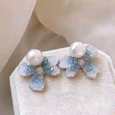 彤彤兔 水晶花朵珍珠小众设计感 合金 耳钉 女款