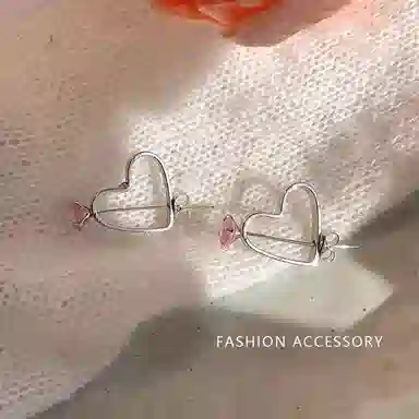 彤彤兔 复古一箭穿心粉色 合金 耳环 女款