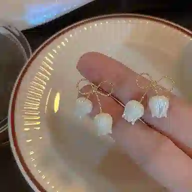 彤彤兔 蝴蝶结郁金香潮气质 合金 耳环 女款