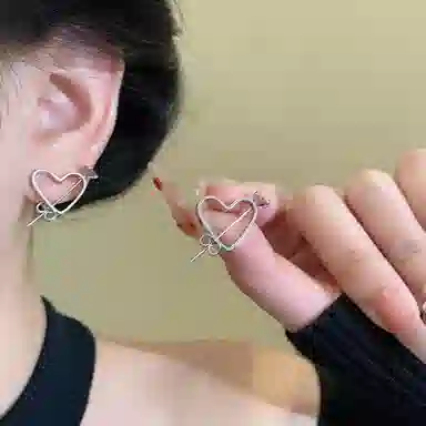 彤彤兔 复古一箭穿心粉色 合金 耳环 女款