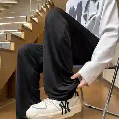 王者荣耀 鲁班七号星空梦想款 美式基础款冰丝宽松直筒透气通勤百搭户外运动系带松紧薄款拖地中腰休闲裤 男女同款 黑色