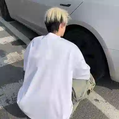 Fakeyoung LogoT