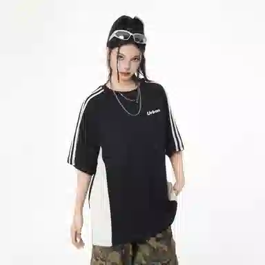 URBAN AUTHENTIC T