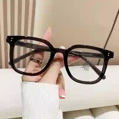 PRETTYALLUSION