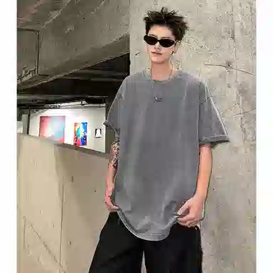 URBAN AUTHENTIC T
