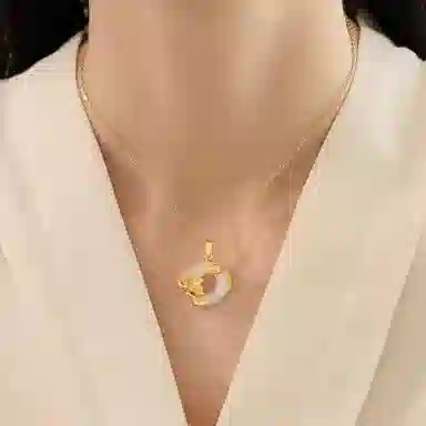 S925