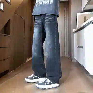 URBAN AUTHENTIC