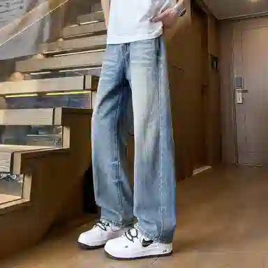 URBAN AUTHENTIC
