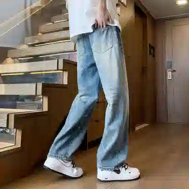 URBAN AUTHENTIC