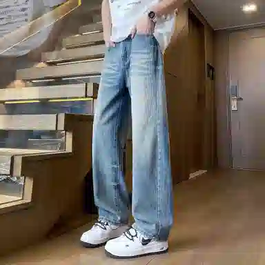 URBAN AUTHENTIC
