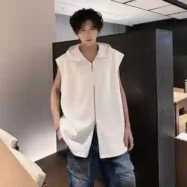URBAN AUTHENTIC T