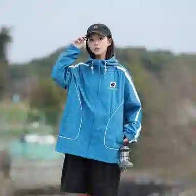 SNOW FLYING upf100+logo