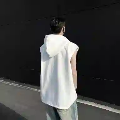 URBAN AUTHENTIC T