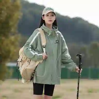 SNOW FLYING upf100+logo