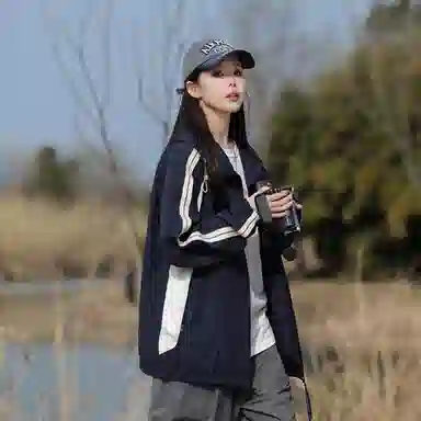 SNOW FLYING upf100+logo