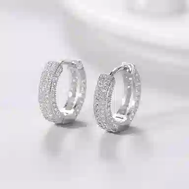 925