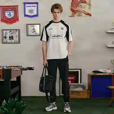 Umbro Retro Badge T-Shirt