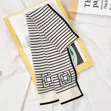 上海故事 春秋韩版潮流气质窄边文艺风西装出行 聚酯纤维 丝巾 女款