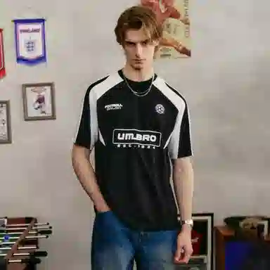 Umbro Retro Badge T-Shirt