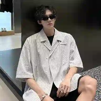 Fakeyoung