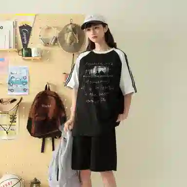 LIVINGTOWN T