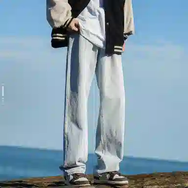 URBAN AUTHENTIC