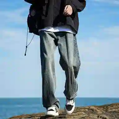 URBAN AUTHENTIC
