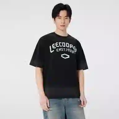 Lee Cooper T
