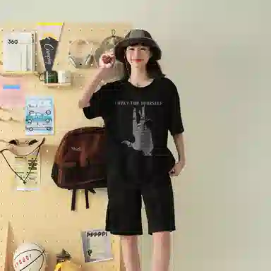 LIVINGTOWN T