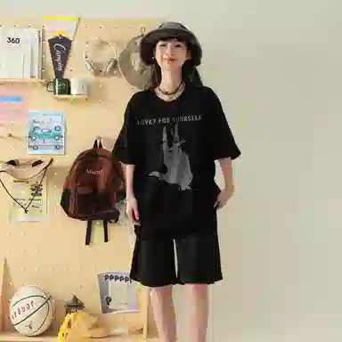 LIVINGTOWN T