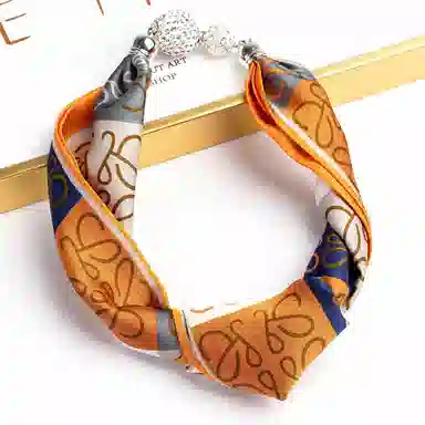 上海故事 百搭时尚磁扣气质多用吊坠锁骨链小领巾  丝巾 女款