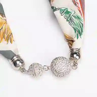 上海故事 百搭时尚磁扣气质多用吊坠锁骨链小领巾  丝巾 女款