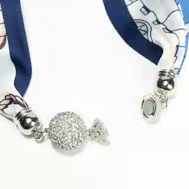 上海故事 百搭时尚磁扣气质多用吊坠锁骨链小领巾  丝巾 女款