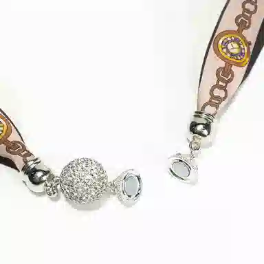 上海故事 百搭时尚磁扣气质多用吊坠锁骨链小领巾  丝巾 女款